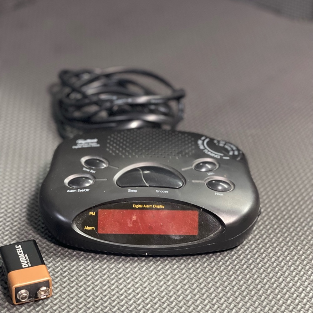 Digitech AM/FM Weather Radio and Digital Alarm Clock (with battery backup).